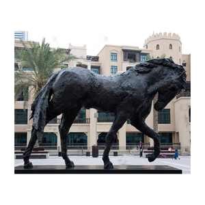 Sculptures In Dubai 9